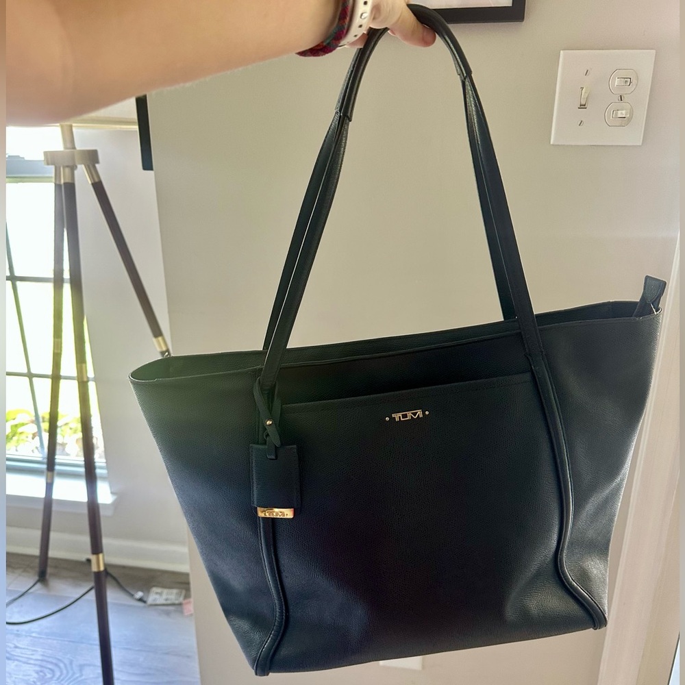 Tumi navy blue leather Sinclair tote bag - Picture 2 of 9